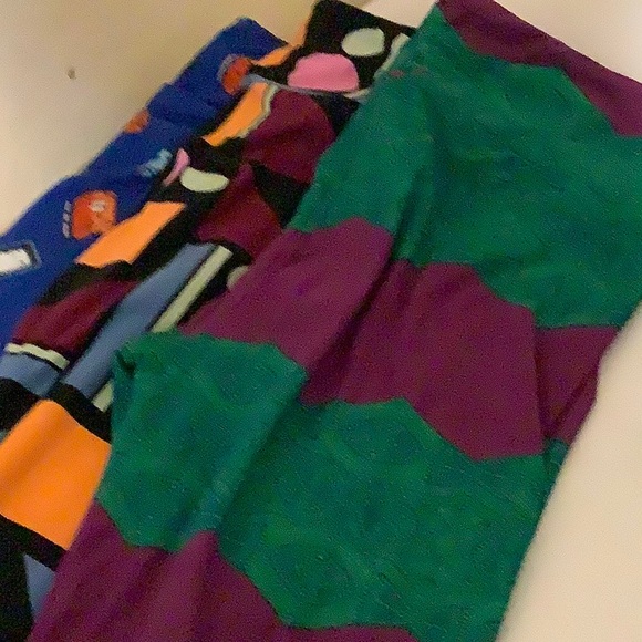 Lularoe leggings bundle of 4 os size.     B12 - Picture 6 of 8